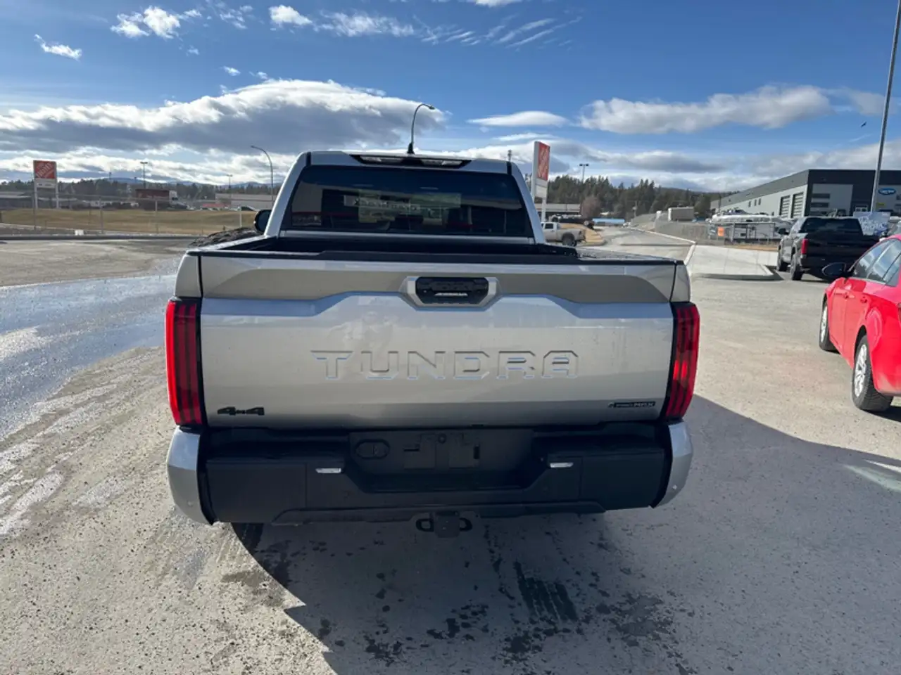 Toyota Tundra снимка Toyota Tundra