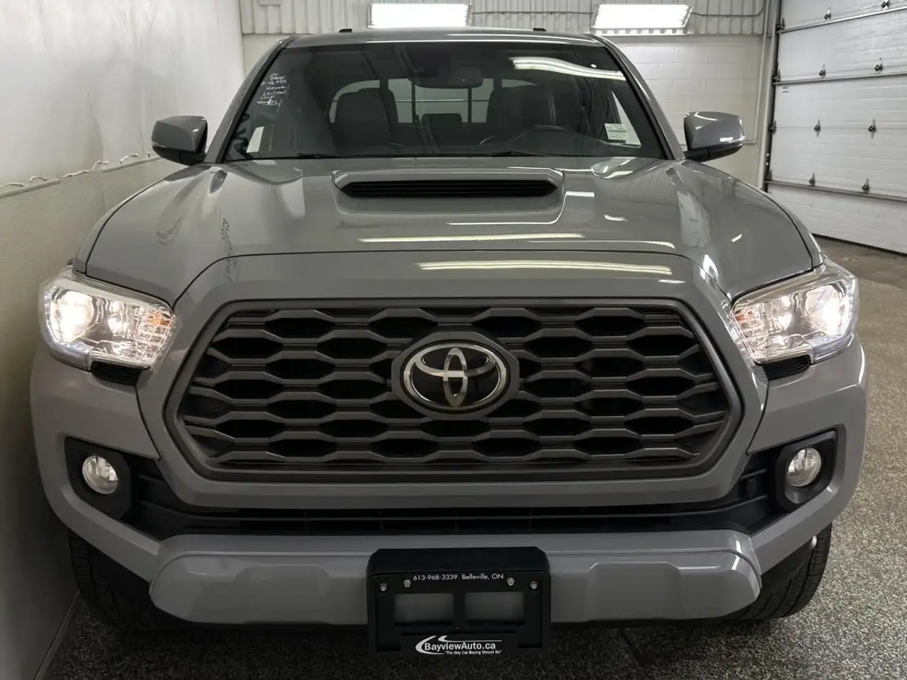 Toyota Tacoma снимка Toyota Tacoma
