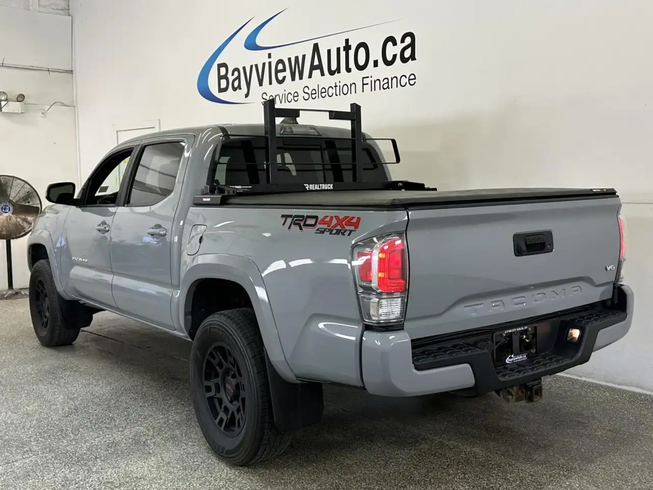 Toyota Tacoma снимка Toyota Tacoma