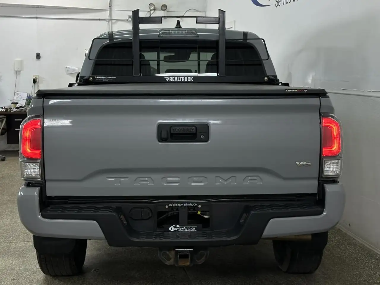 Toyota Tacoma снимка Toyota Tacoma