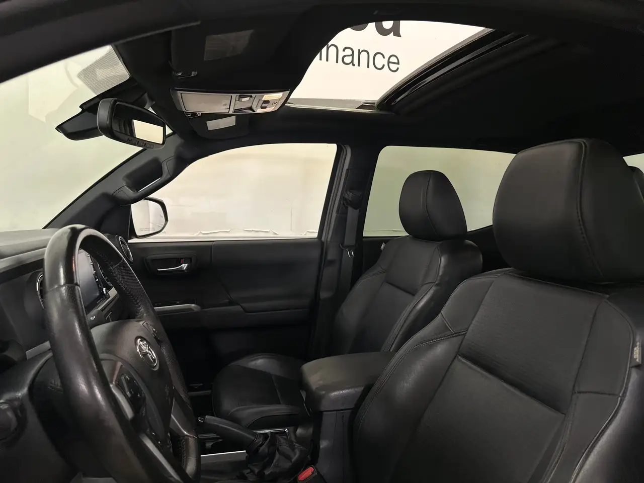 Toyota Tacoma снимка Toyota Tacoma