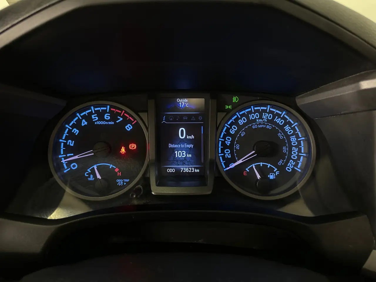Toyota Tacoma снимка Toyota Tacoma