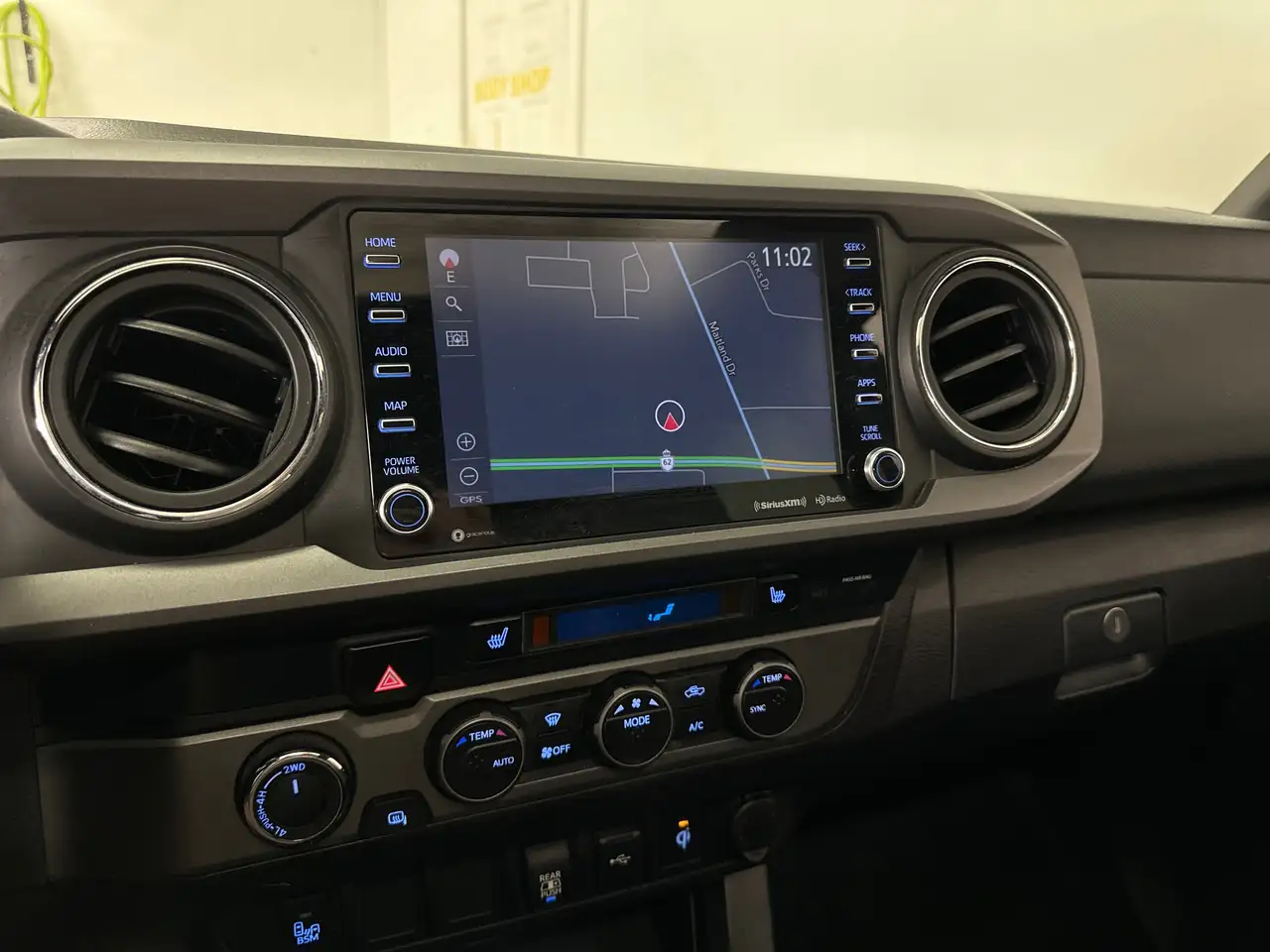 Toyota Tacoma снимка Toyota Tacoma