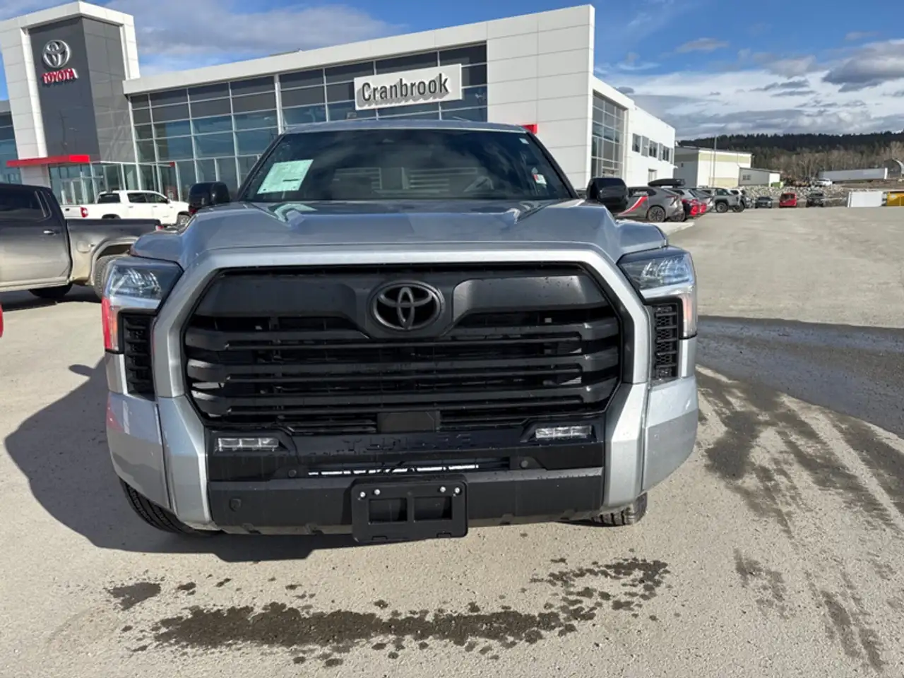 Toyota Tundra снимка Toyota Tundra