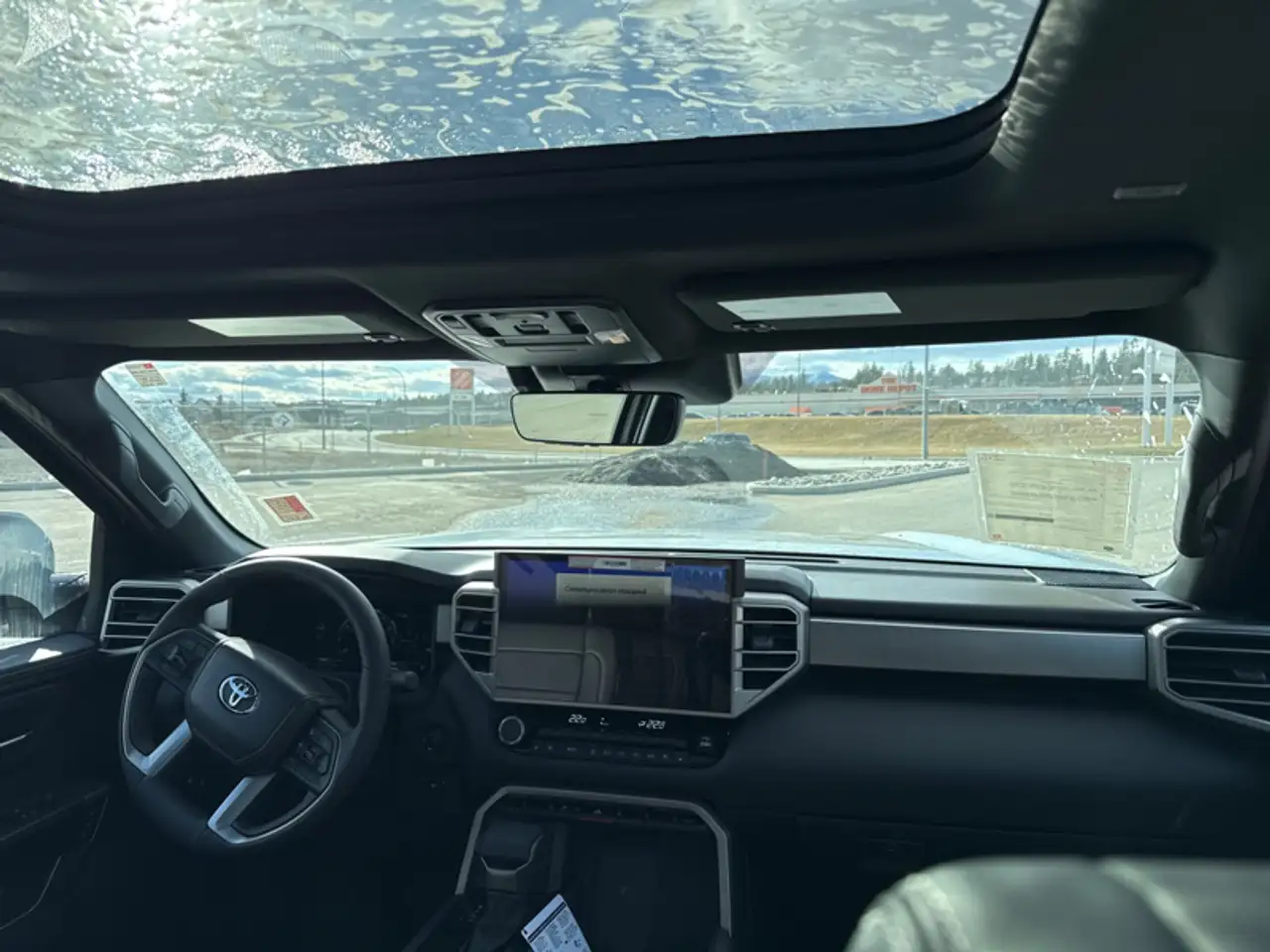 Toyota Tundra снимка Toyota Tundra