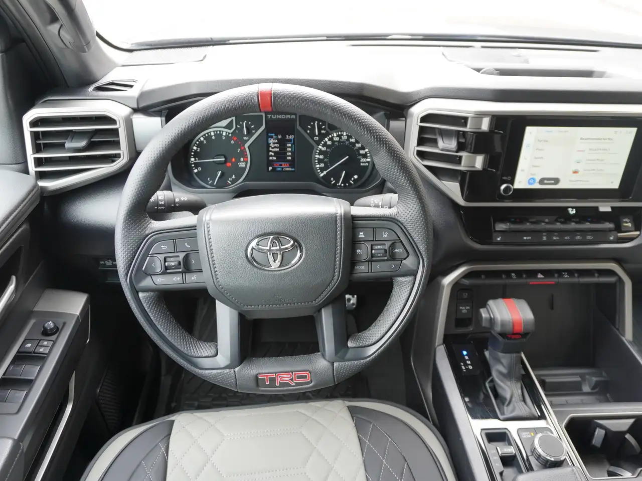 Toyota Tundra снимка Toyota Tundra