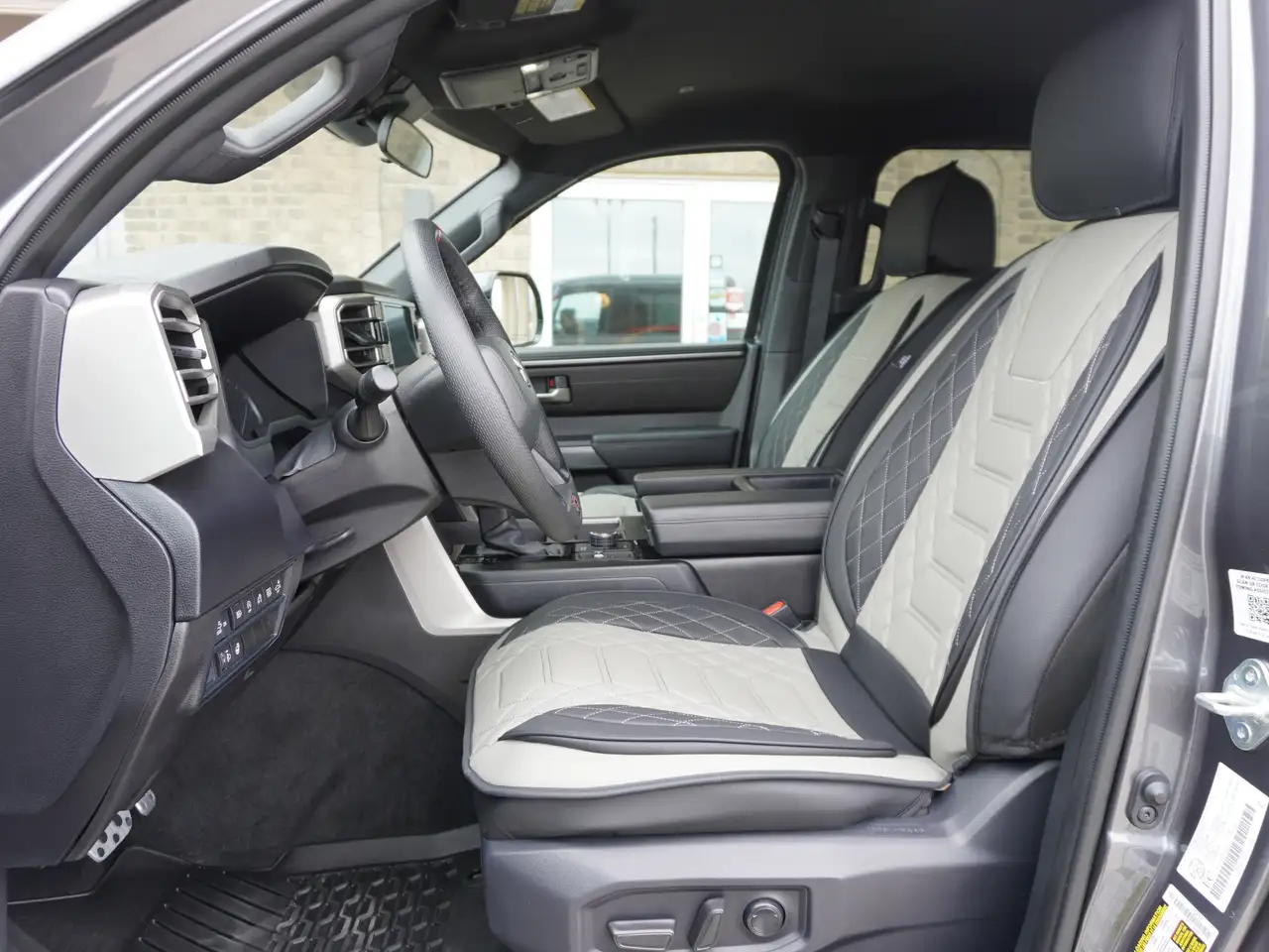 Toyota Tundra снимка Toyota Tundra