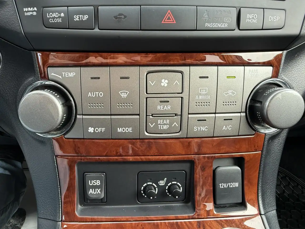 Toyota Highlander photo Toyota Highlander