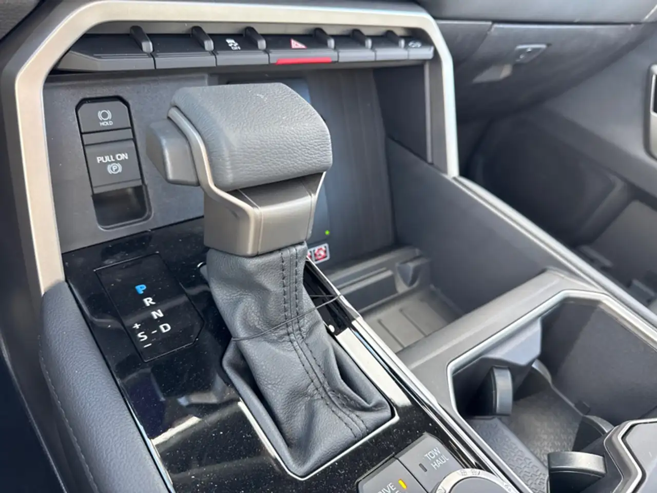 Toyota Tundra снимка Toyota Tundra