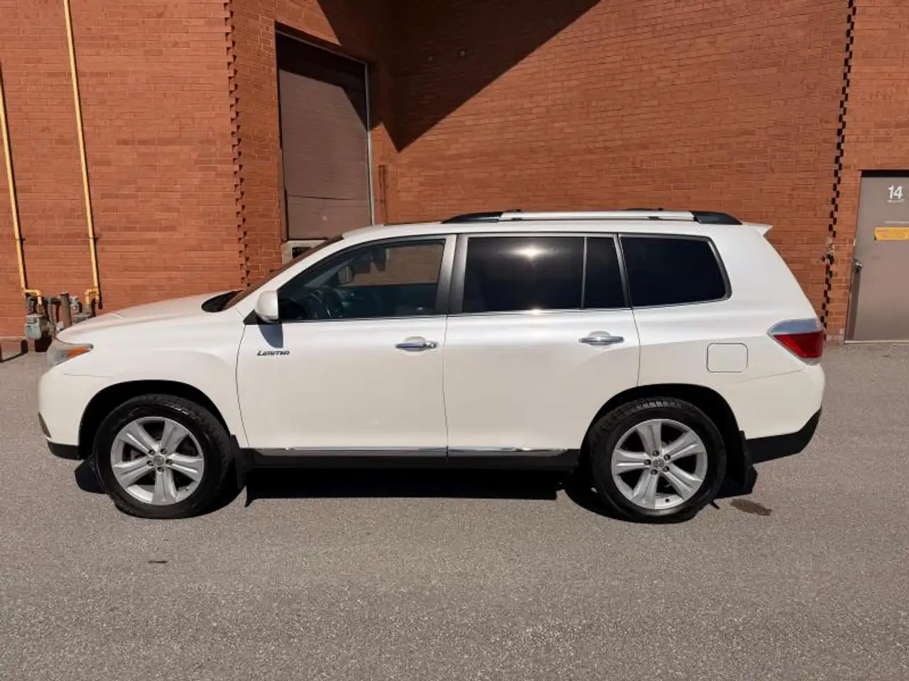 Toyota Highlander снимка Toyota Highlander