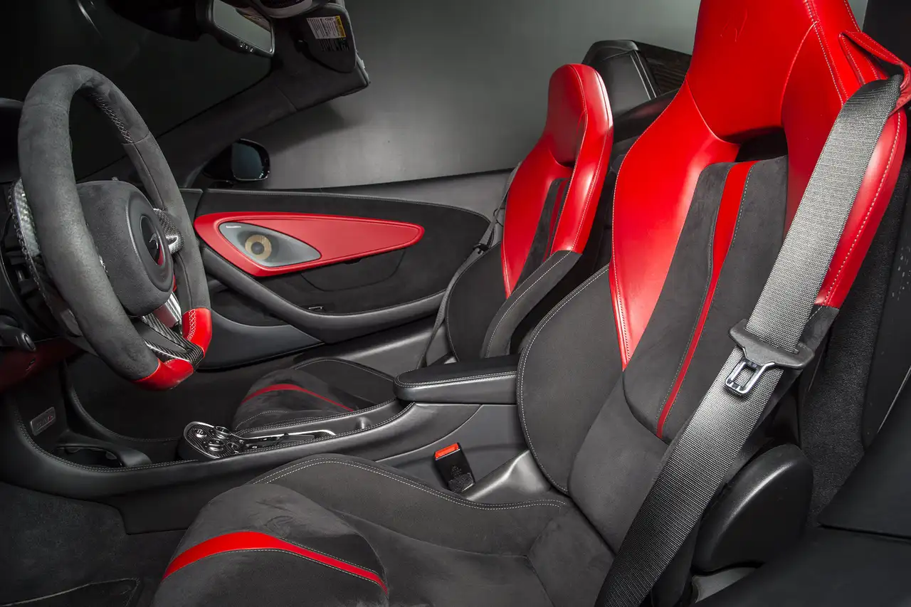McLaren 570S снимка McLaren 570S