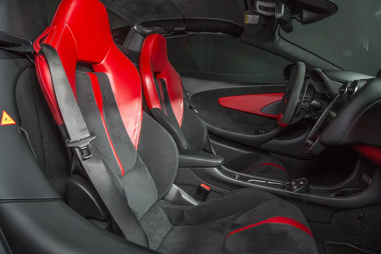 McLaren 570S снимка McLaren 570S
