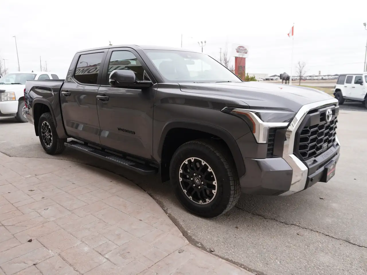 Toyota Tundra снимка Toyota Tundra
