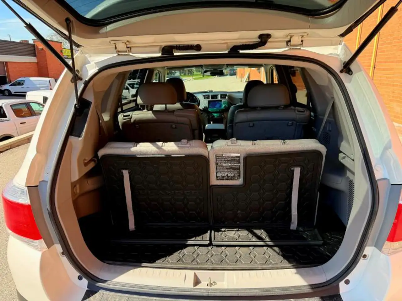 Toyota Highlander снимка Toyota Highlander