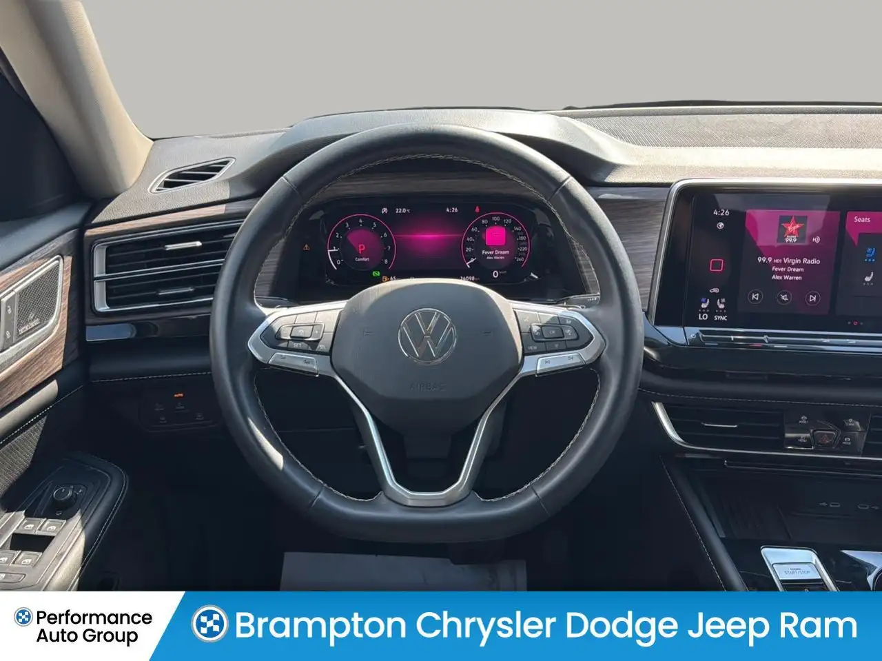 Volkswagen Atlas снимка Volkswagen Atlas