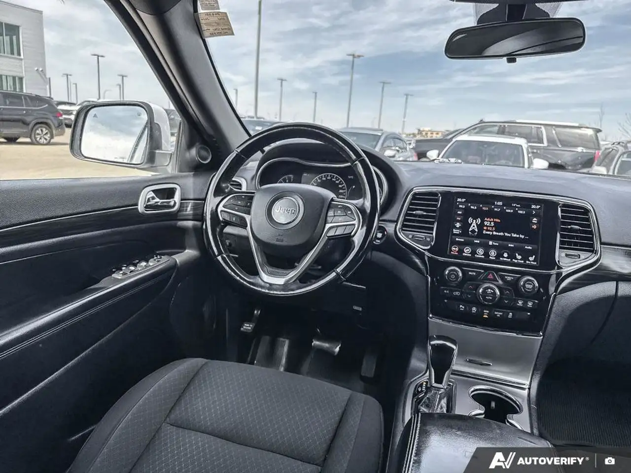 Jeep Grand Cherokee снимка Jeep Grand Cherokee