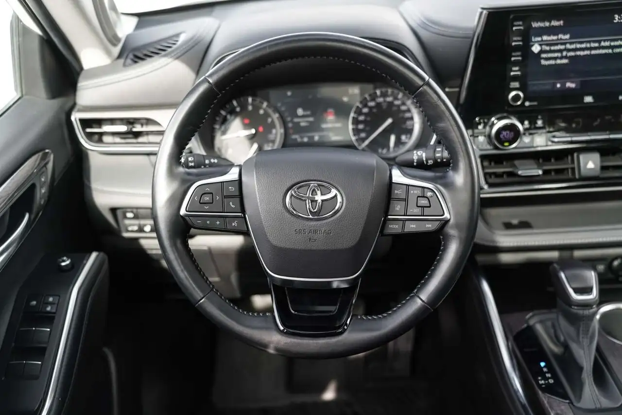 Toyota Highlander photo Toyota Highlander