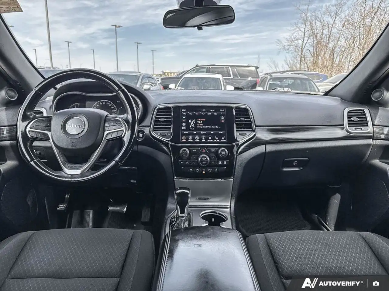 Jeep Grand Cherokee снимка Jeep Grand Cherokee