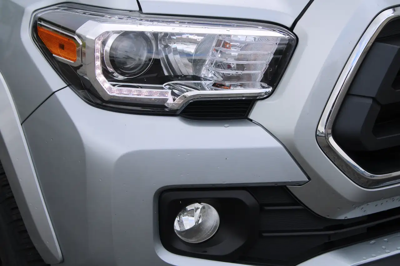 Toyota Tacoma снимка Toyota Tacoma