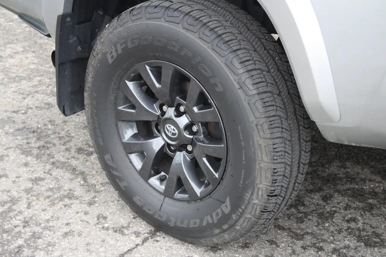 Toyota Tacoma снимка Toyota Tacoma