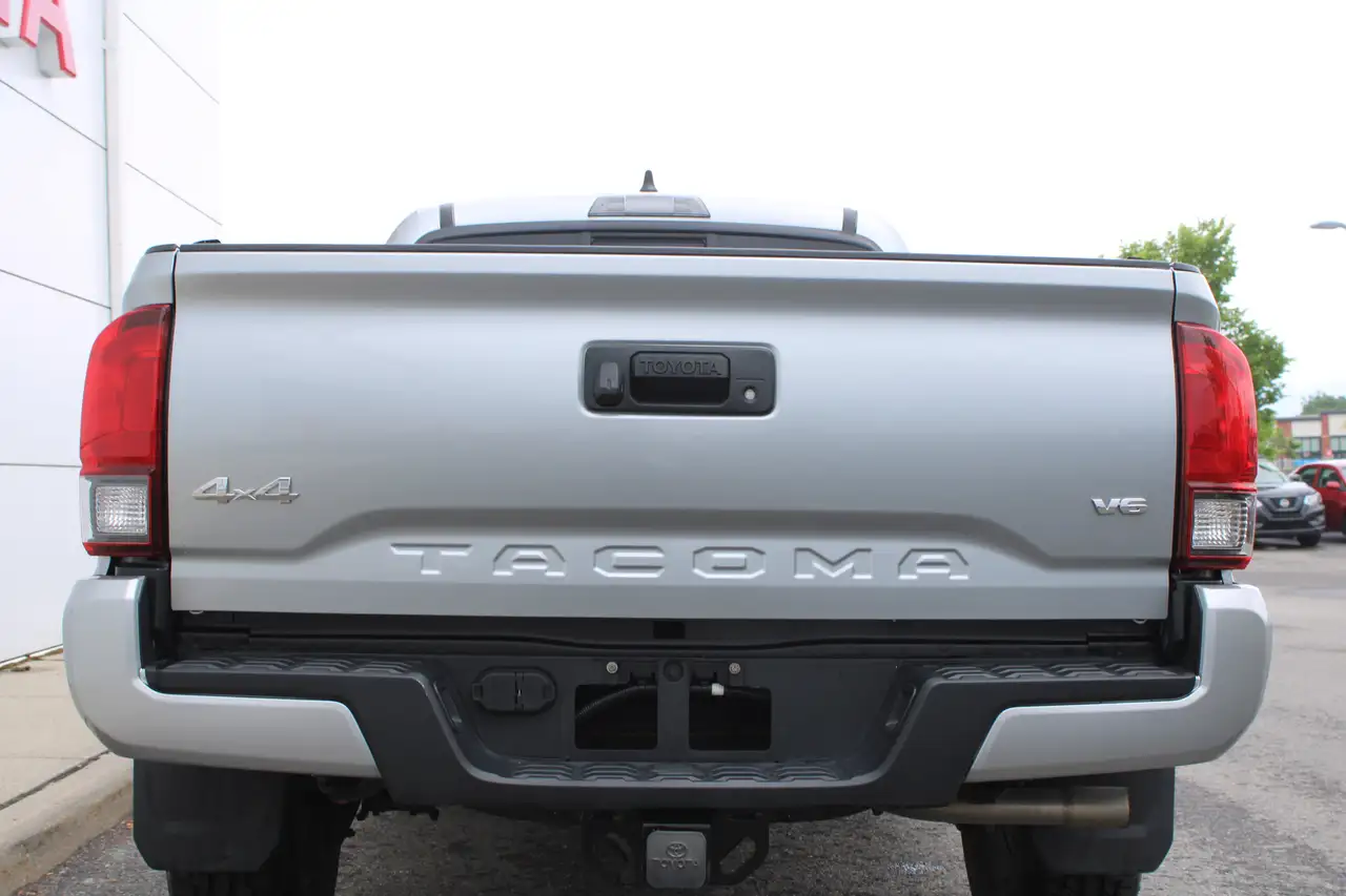 Toyota Tacoma снимка Toyota Tacoma