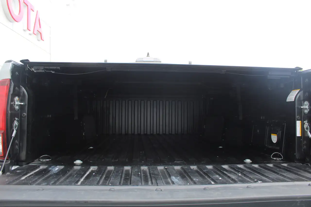 Toyota Tacoma снимка Toyota Tacoma