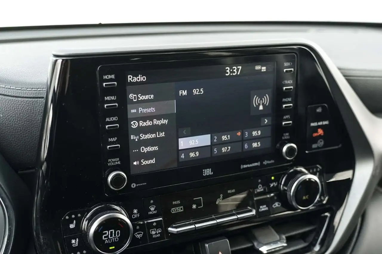 Toyota Highlander photo Toyota Highlander