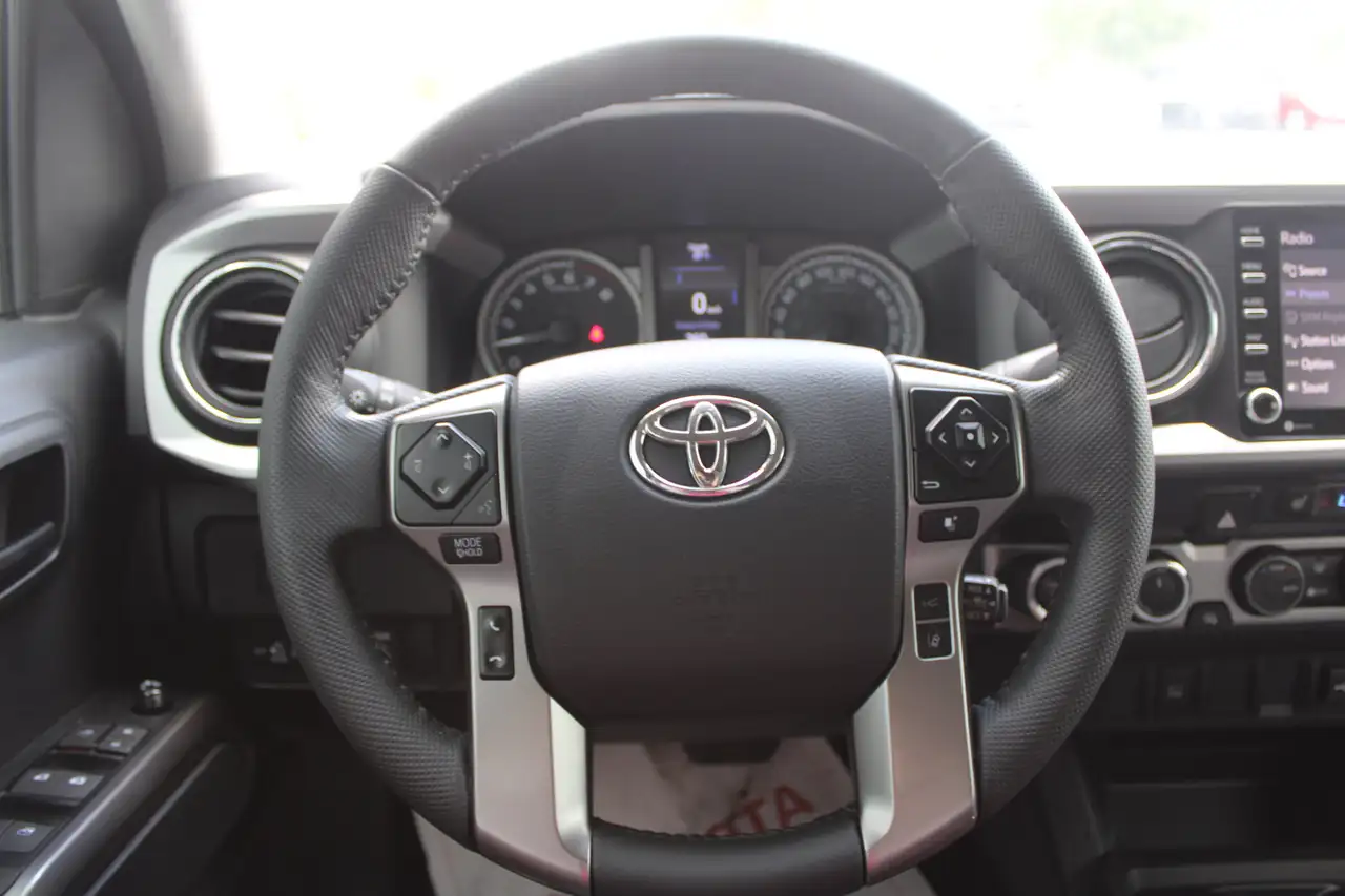 Toyota Tacoma снимка Toyota Tacoma