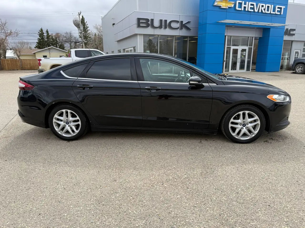 Ford Fusion photo Ford Fusion
