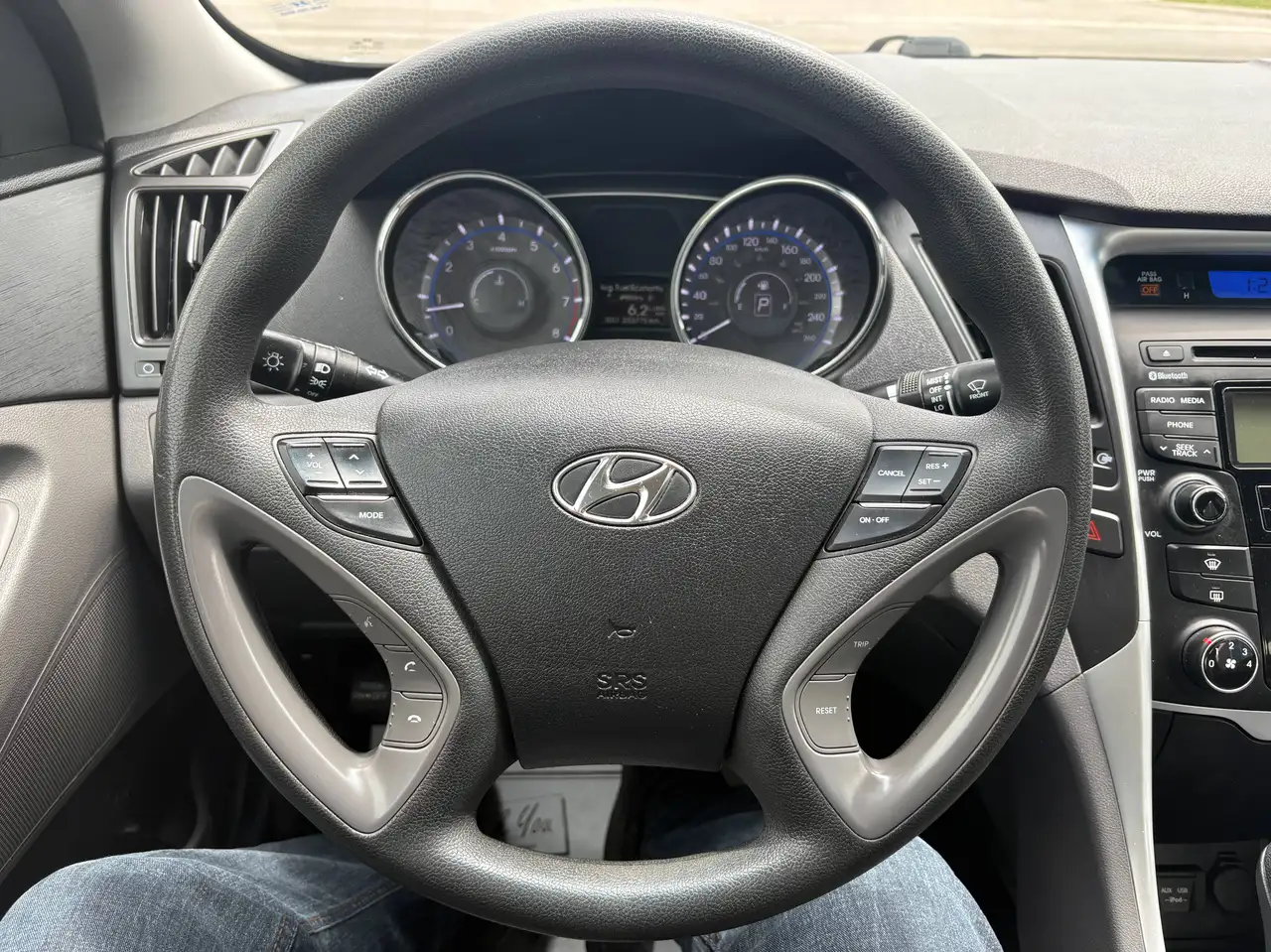 Hyundai SONATA photo Hyundai SONATA