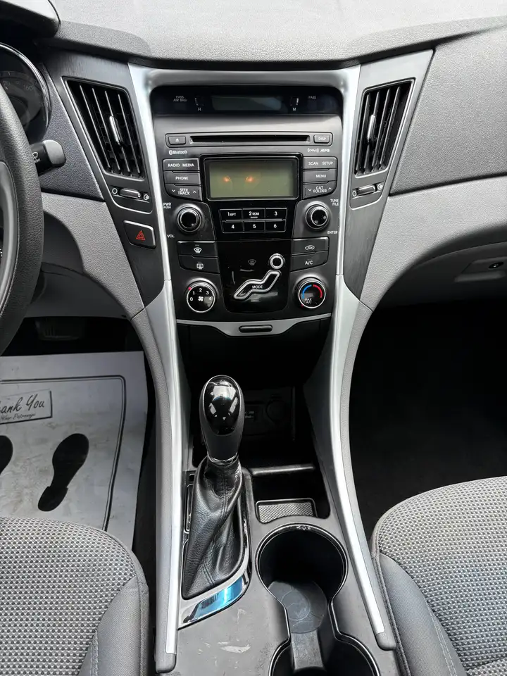 Hyundai SONATA photo Hyundai SONATA
