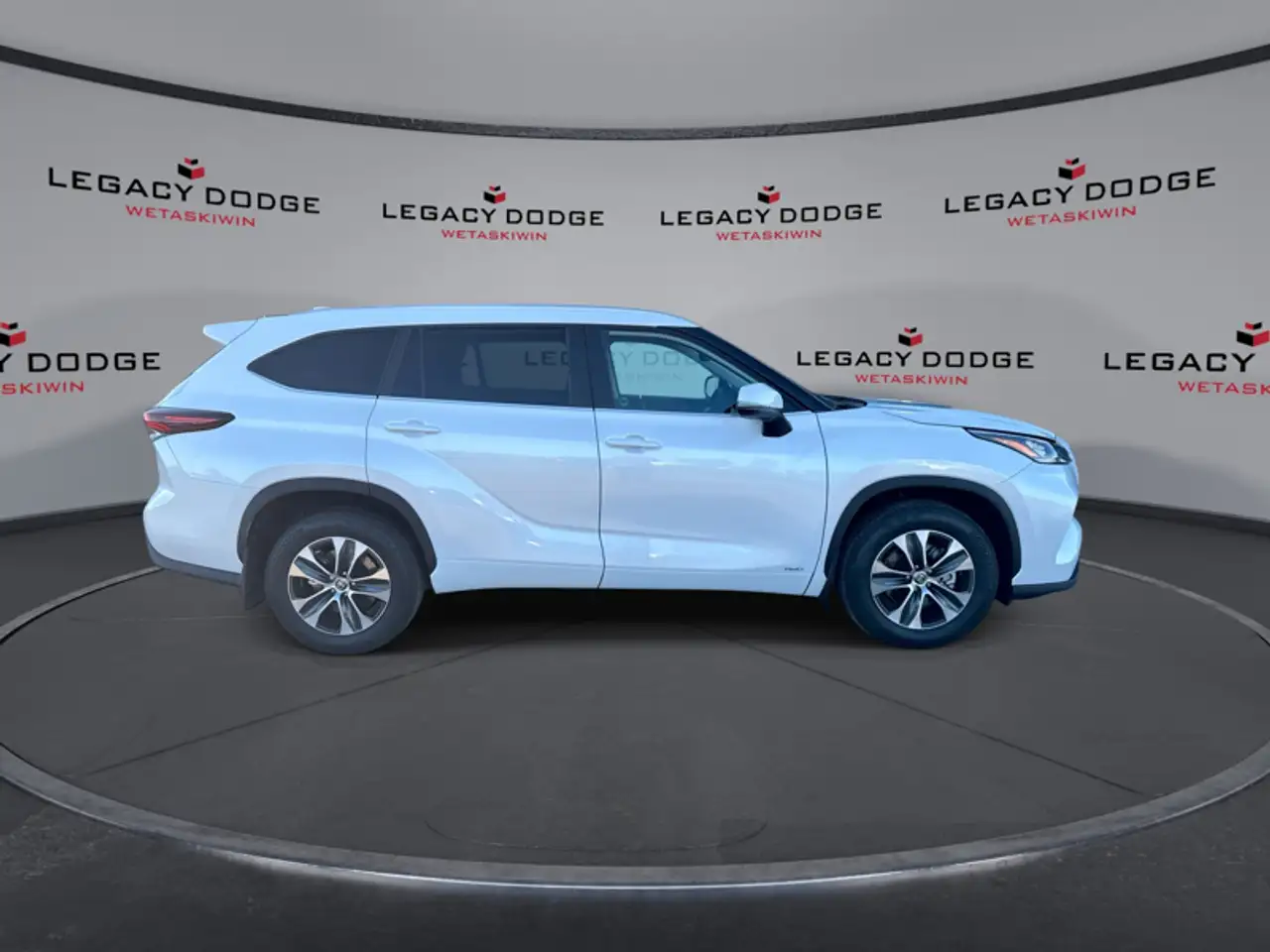 Toyota Highlander снимка Toyota Highlander
