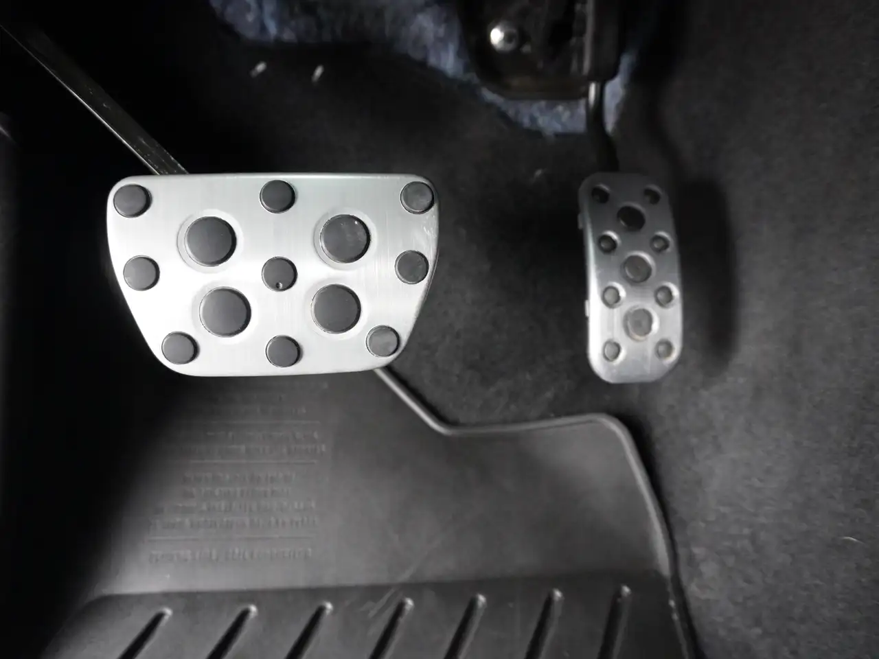 Toyota Tundra снимка Toyota Tundra