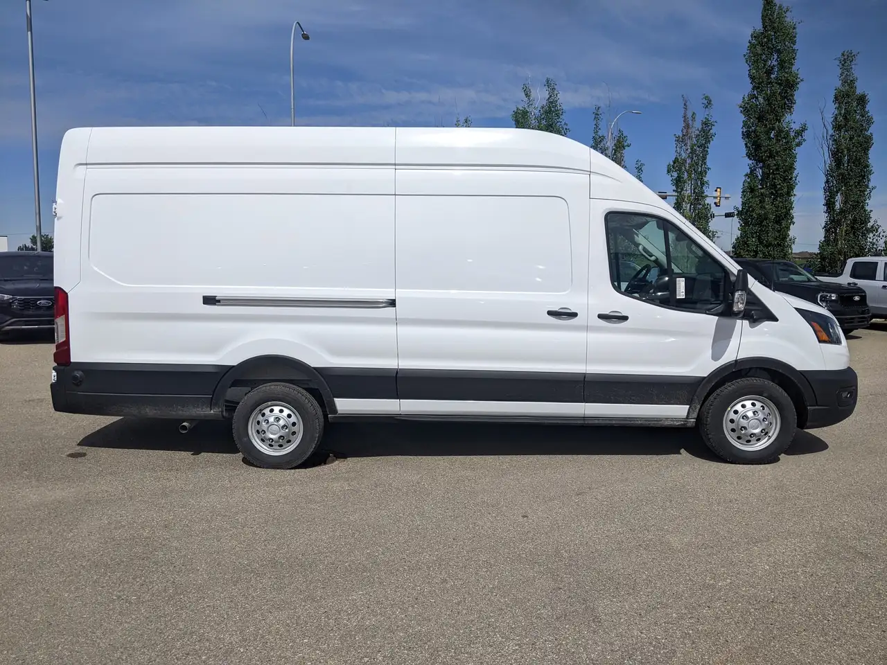 Ford Transit Cargo Van снимка Ford Transit Cargo Van