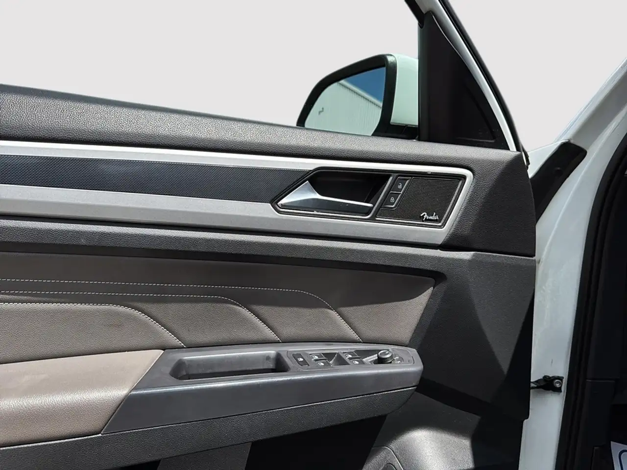 Volkswagen Atlas photo Volkswagen Atlas