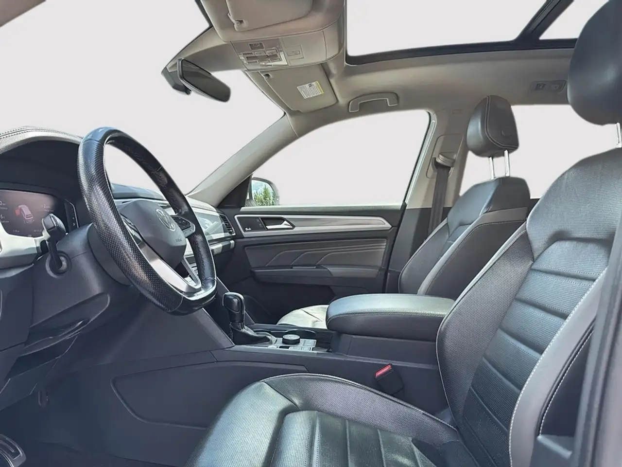 Volkswagen Atlas photo Volkswagen Atlas