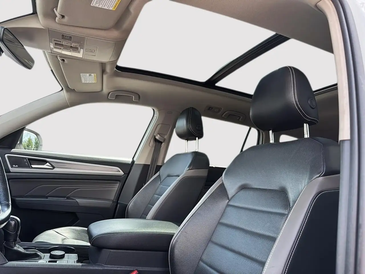 Volkswagen Atlas photo Volkswagen Atlas