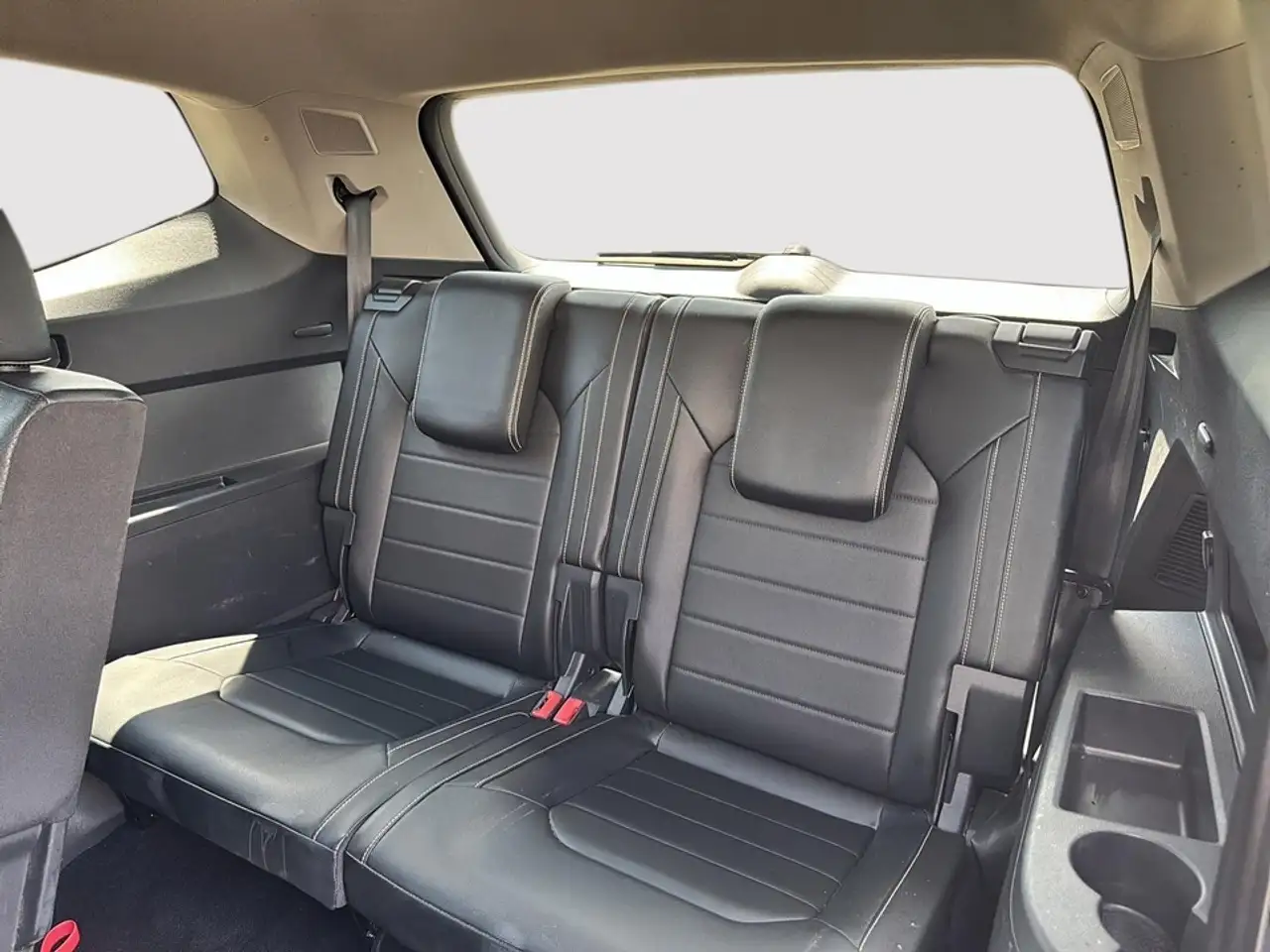 Volkswagen Atlas photo Volkswagen Atlas