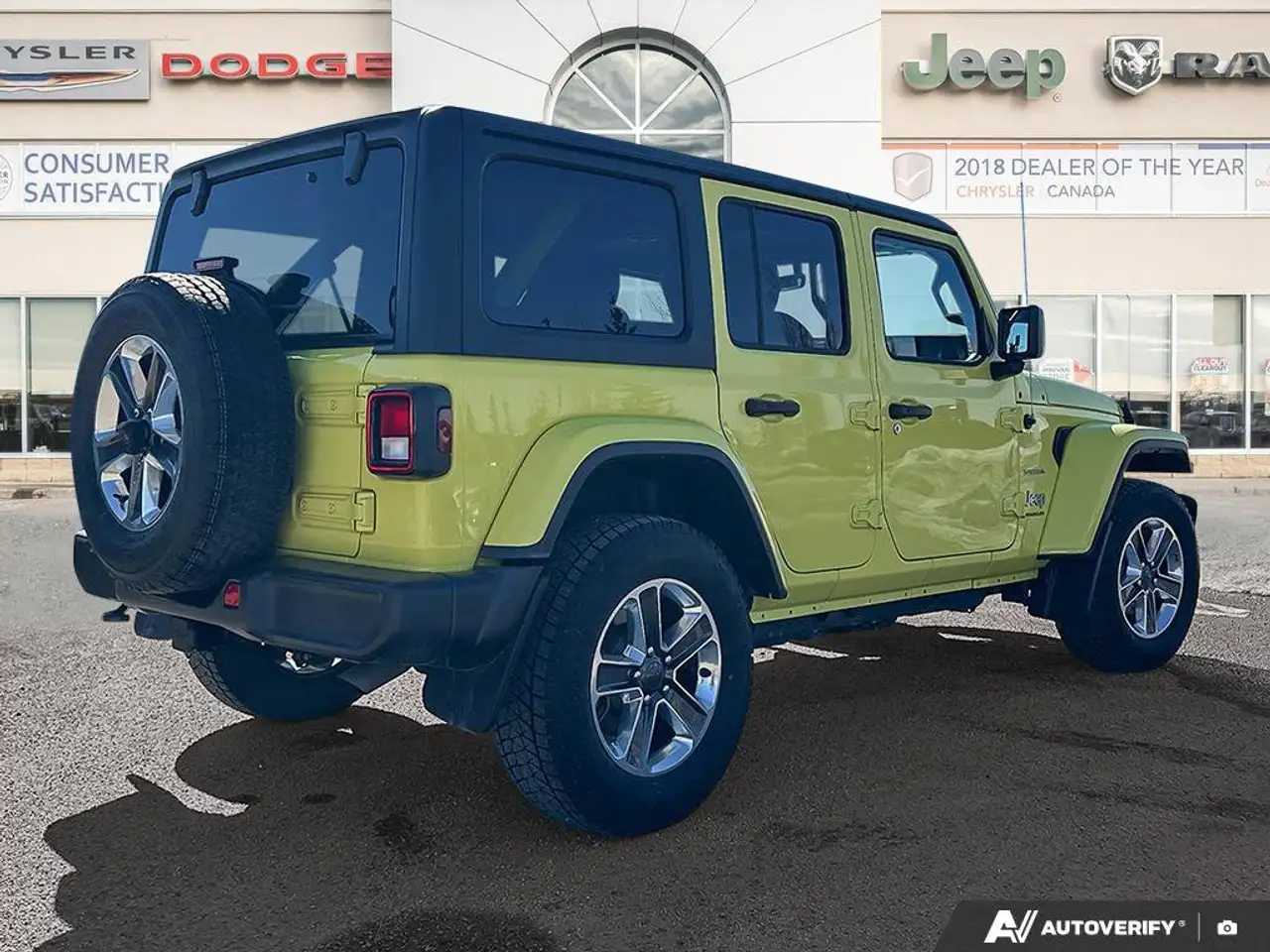 Jeep Wrangler снимка Jeep Wrangler