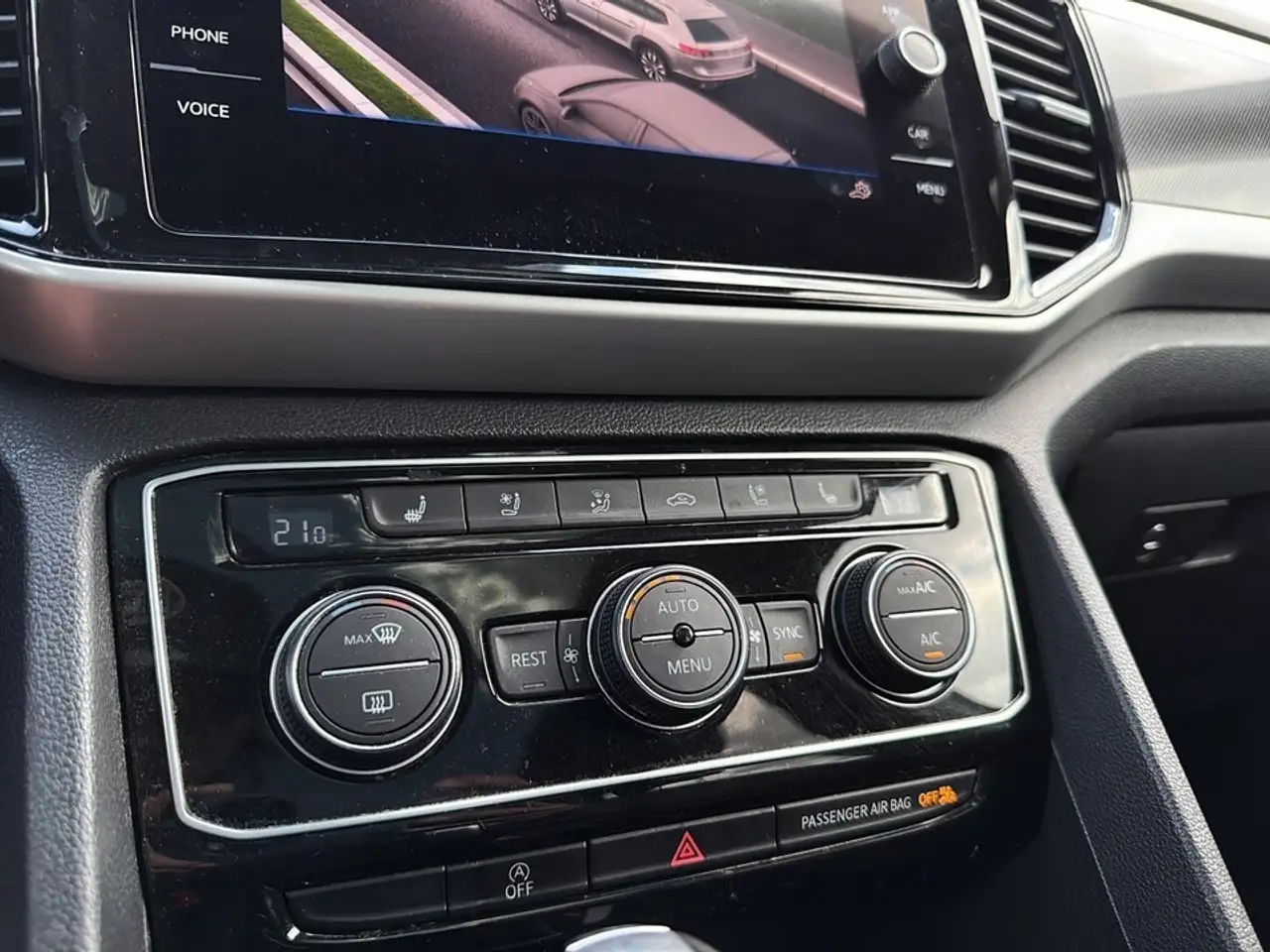 Volkswagen Atlas photo Volkswagen Atlas