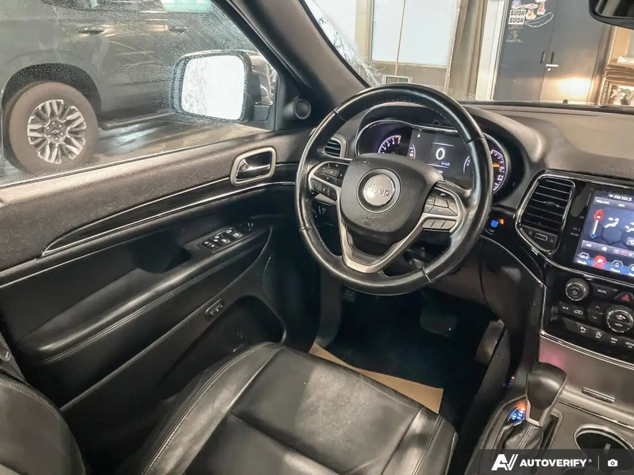 Jeep Grand Cherokee снимка Jeep Grand Cherokee