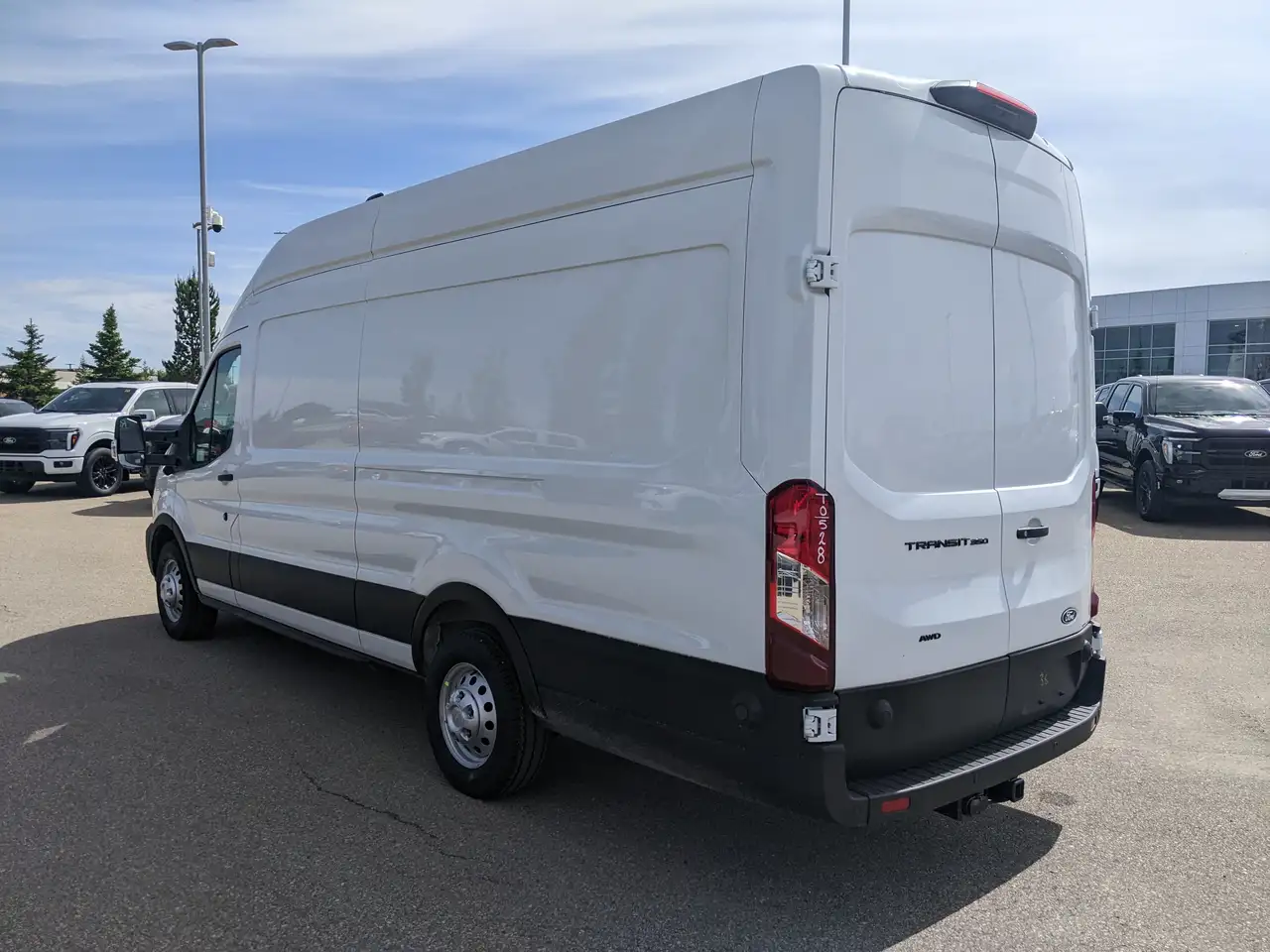 Ford Transit Cargo Van снимка Ford Transit Cargo Van