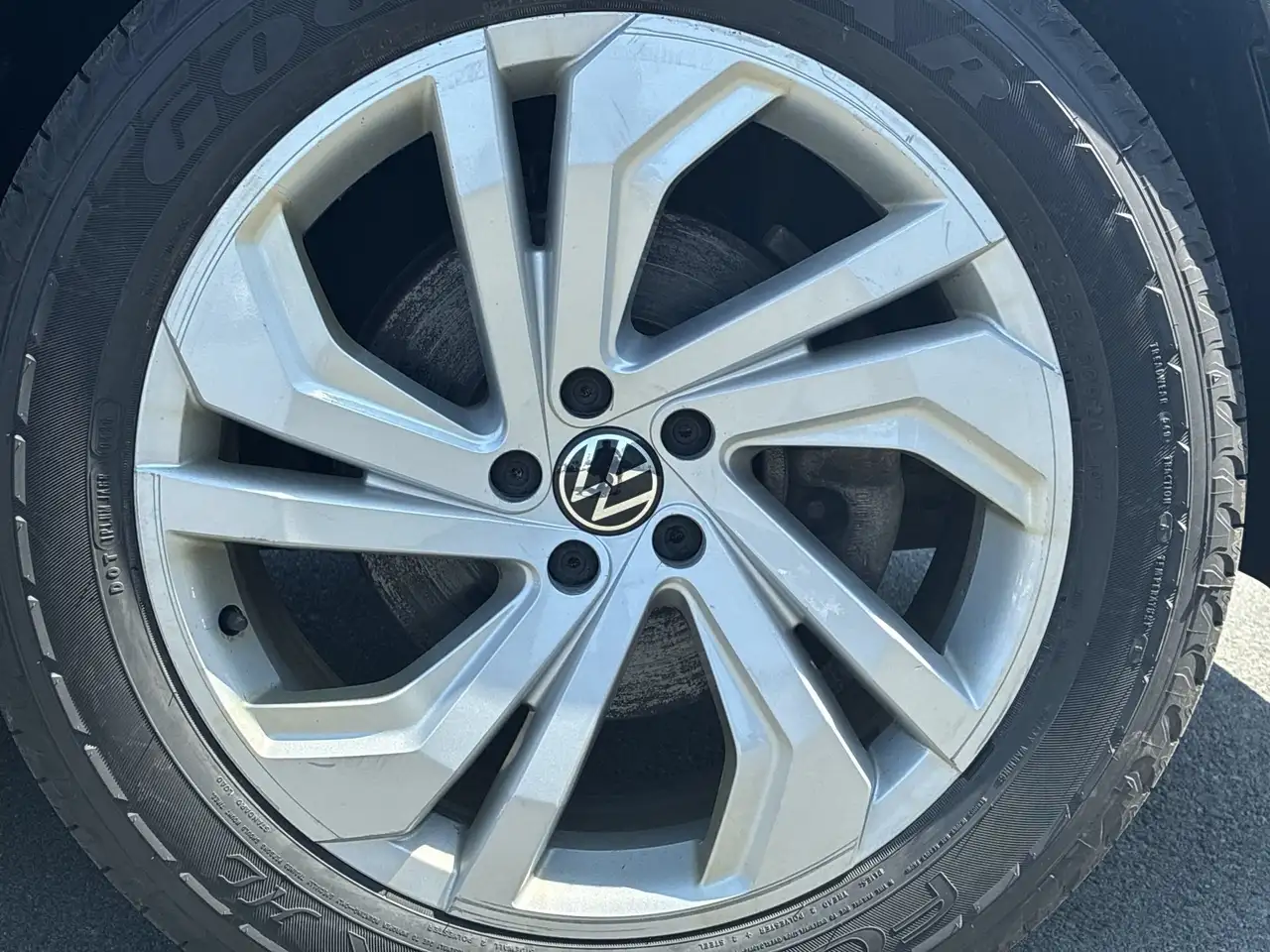 Volkswagen Atlas снимка Volkswagen Atlas
