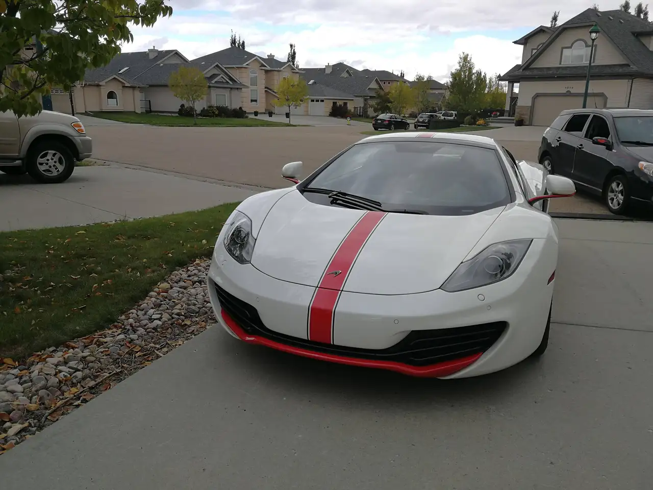 2013 McLaren MP4-12C