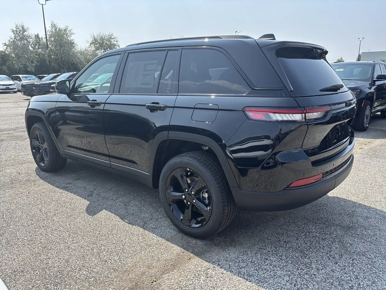 Jeep Grand Cherokee photo Jeep Grand Cherokee