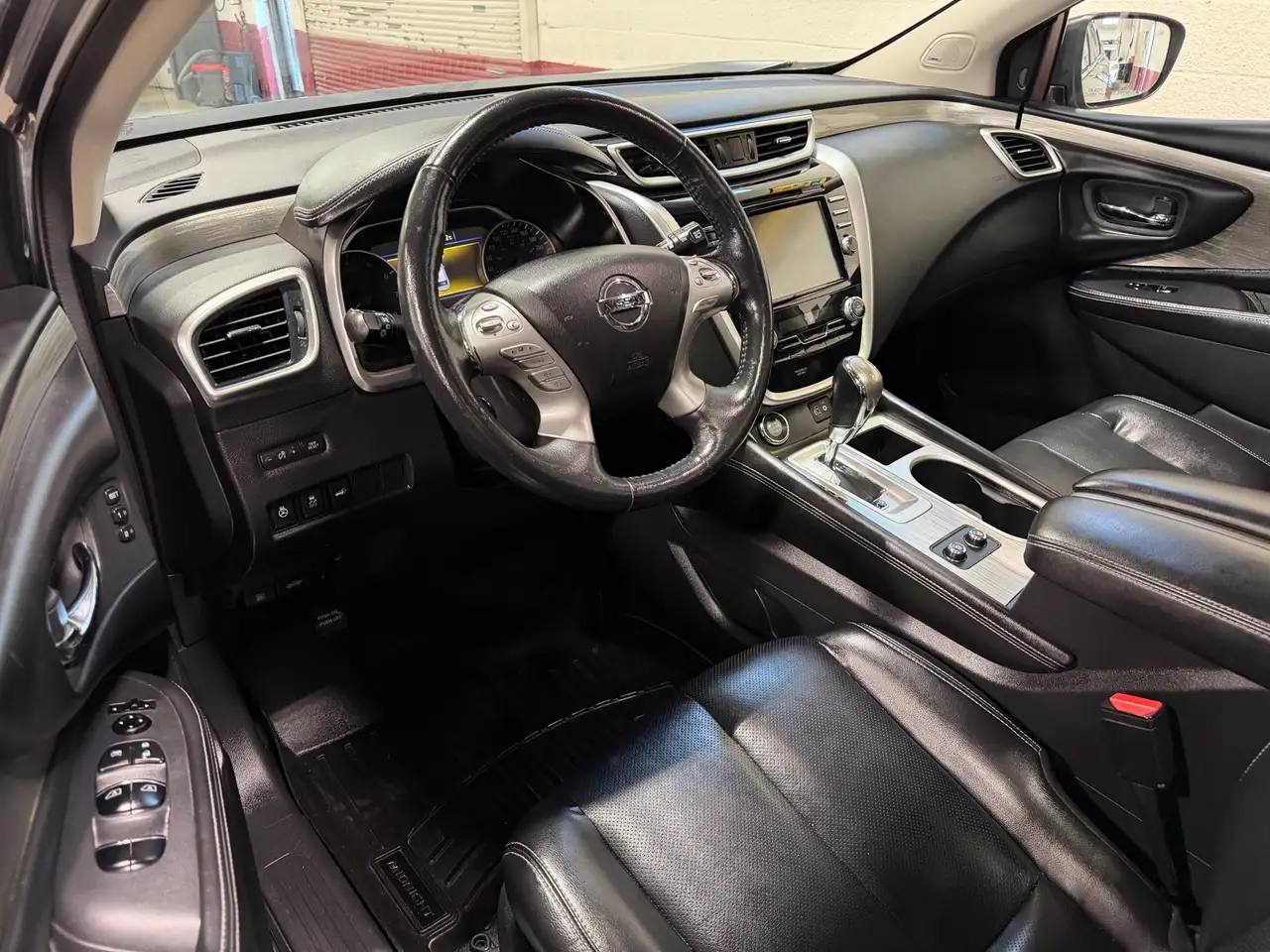 Nissan Murano снимка Nissan Murano