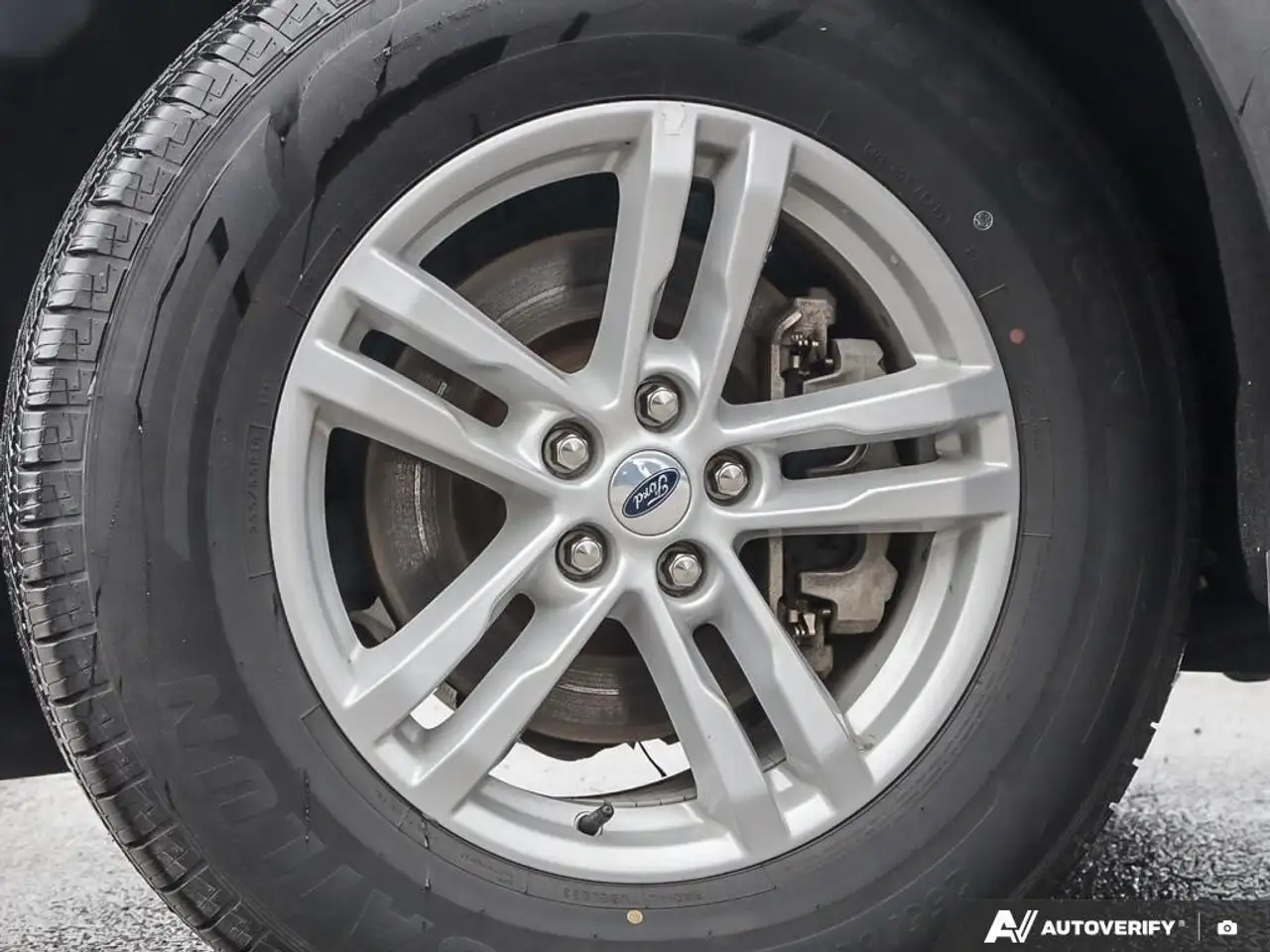 Ford Explorer photo Ford Explorer