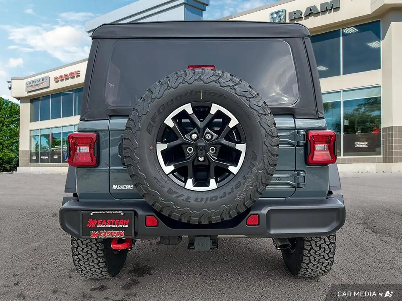 Jeep Wrangler снимка Jeep Wrangler