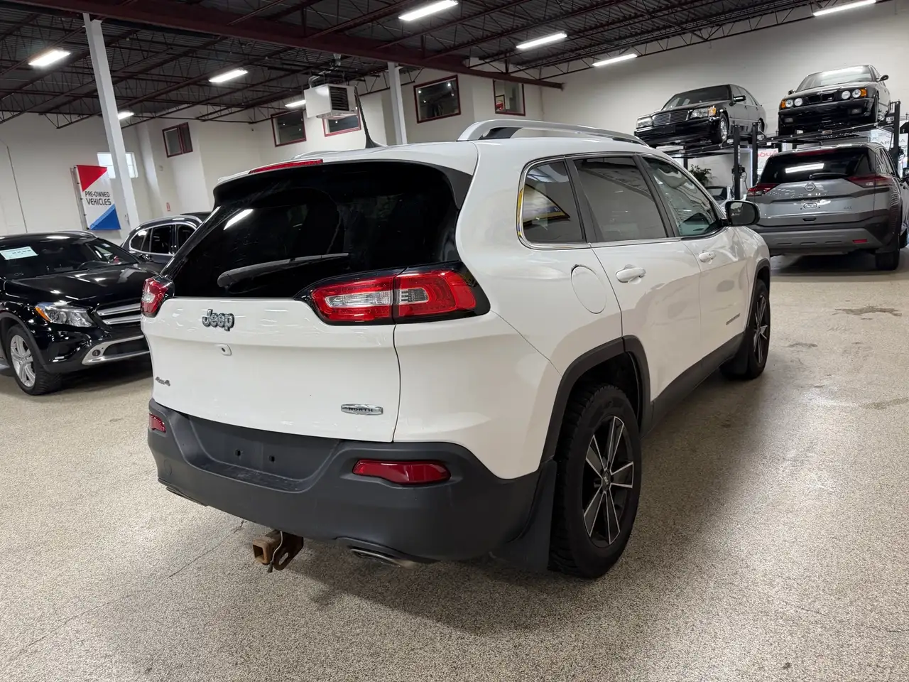 Jeep Cherokee photo Jeep Cherokee