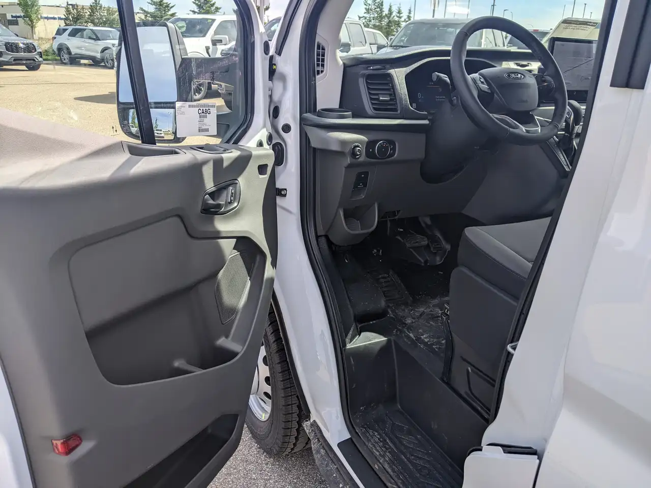 Ford Transit Cargo Van снимка Ford Transit Cargo Van